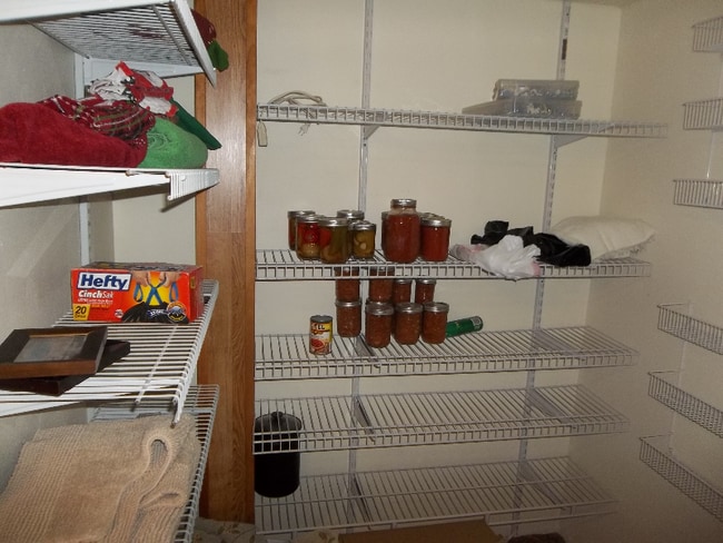 Building Photo - 212 7th St