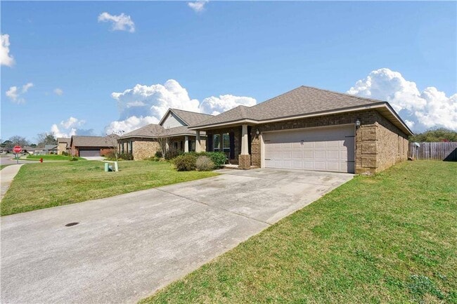 Building Photo - 3441 Summer Woods Dr