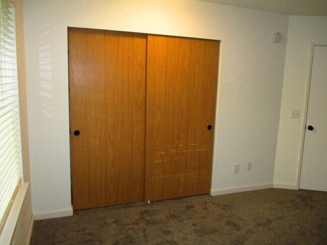 Building Photo - 33124 E Lake Holm Dr SE