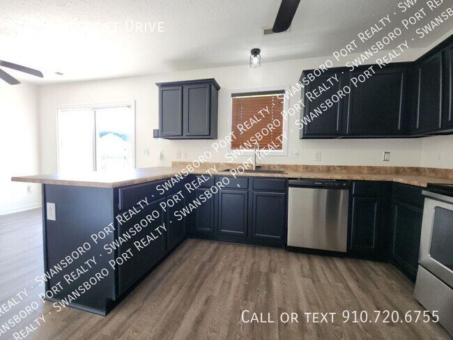Building Photo - 205 Ashcroft Dr