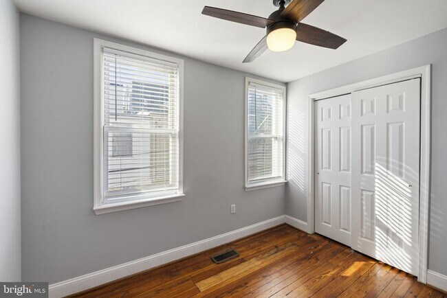 Building Photo - 635 Fagley St