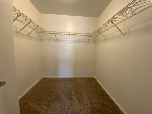 Building Photo - 3 bedroom 2 bath - SW OKC