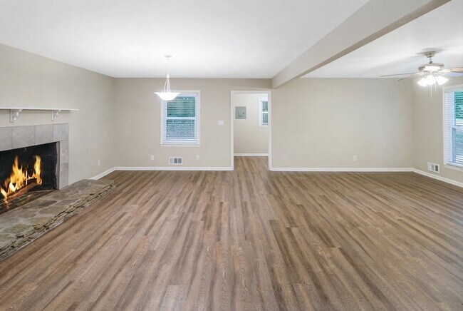Building Photo - 3917 Amsbury Dr