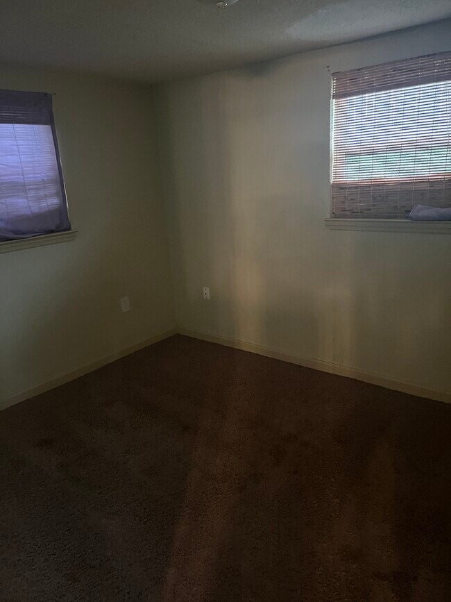 Building Photo - 1142 Wildwood Ave SE