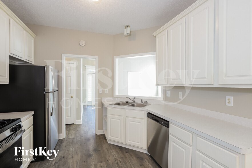 Building Photo - 239 James Allen Pl