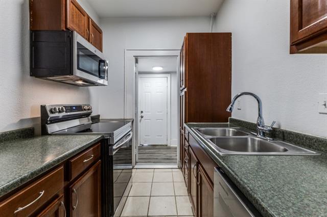 Building Photo - 6012 Richmond Ave