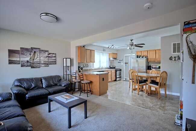 Building Photo - 4228 Riverside Dr