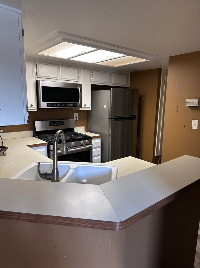 Building Photo - 12572 Fieldstone Ln