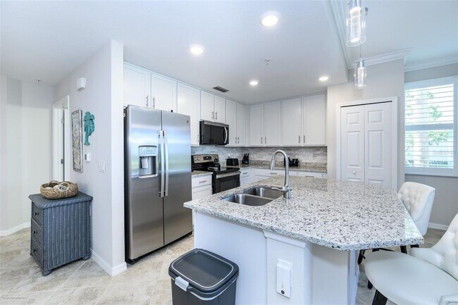 Building Photo - 14061 Heritage Landing Blvd