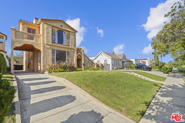 Building Photo - 1143 S Rimpau Blvd