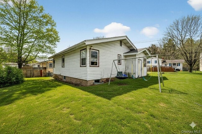 Building Photo - 11 Edward Ave