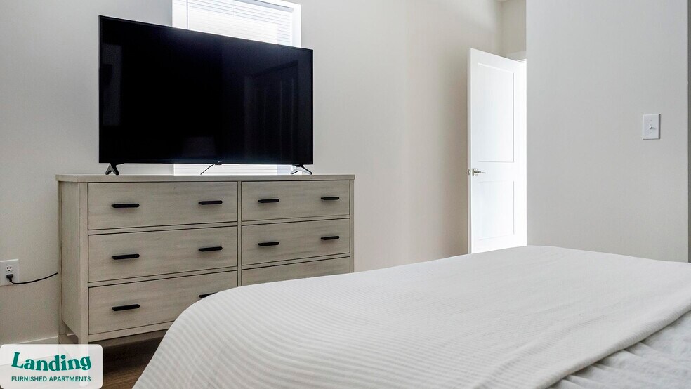 Building Photo - 9906 Runway Dr