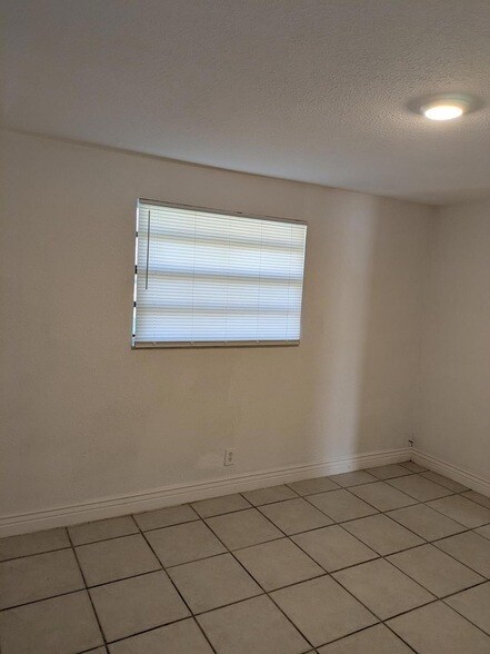 Building Photo - 12101 Colony Ave