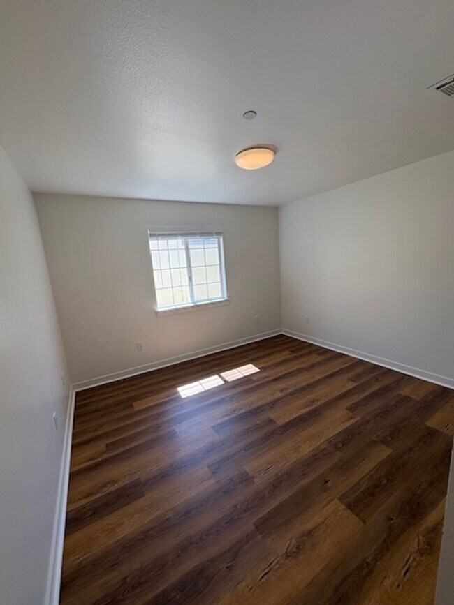 Building Photo - 1861 McCollum-San Luis Obispo