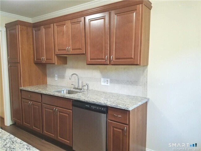 Building Photo - 167 Heritage Vlg