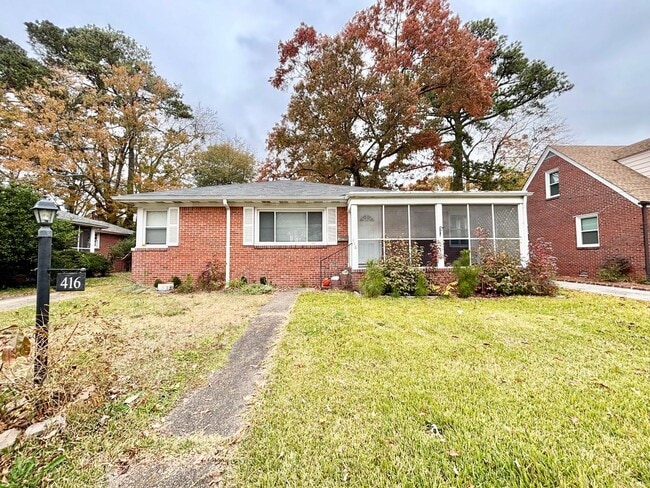 Building Photo - Cozy Home in Norfolk!