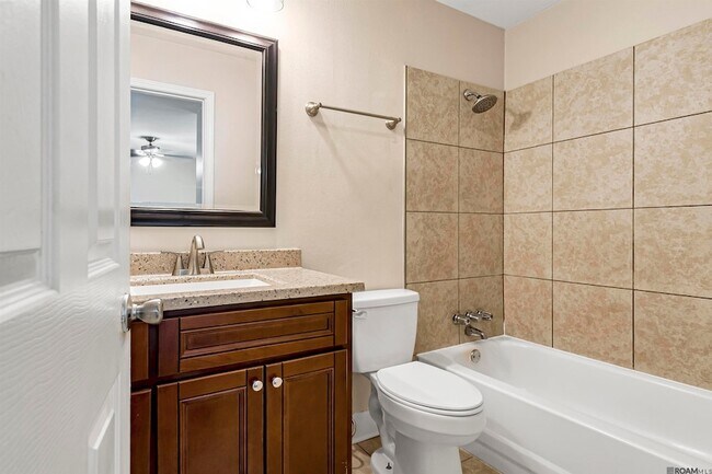 Building Photo - 1066 Manson Dr