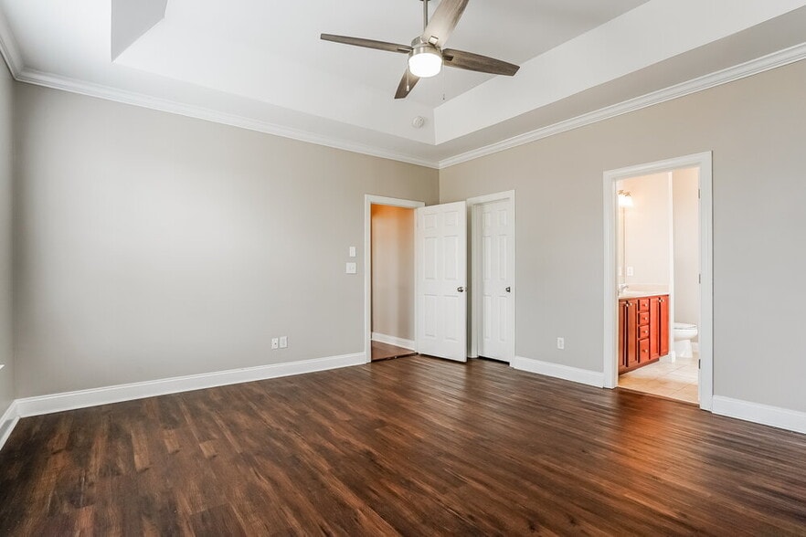 Building Photo - 500 Boswell Ln