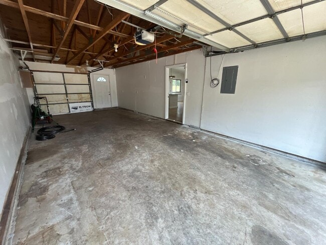 Building Photo - 229 Pennsylvania St