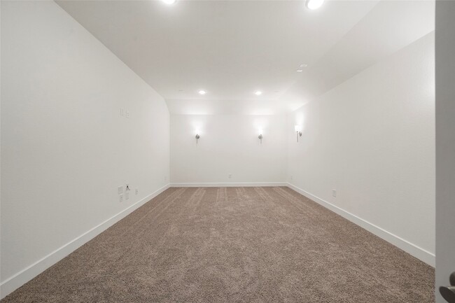 Building Photo - 6 Clearview Terrace Pl