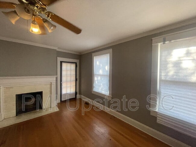 Building Photo - 181 N Fairview Ave