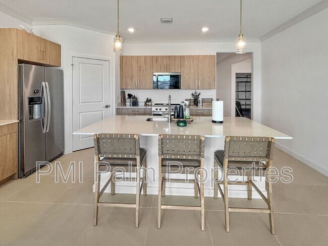 Building Photo - 5989 SE Sky Blue Cir