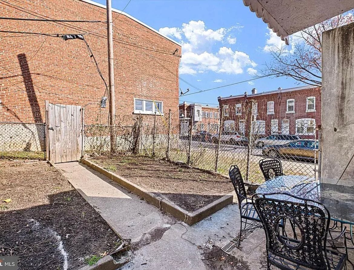 Building Photo - 1301 Lancaster Ave