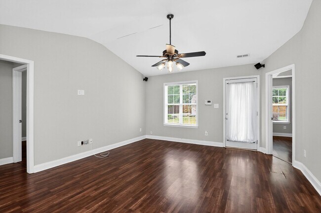 Building Photo - Beautiful ranch-style home near Wesley Chapel