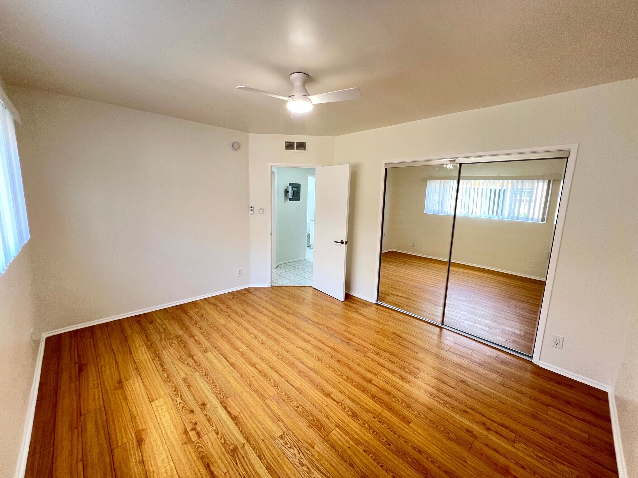 Building Photo - 1322 Amherst Ave