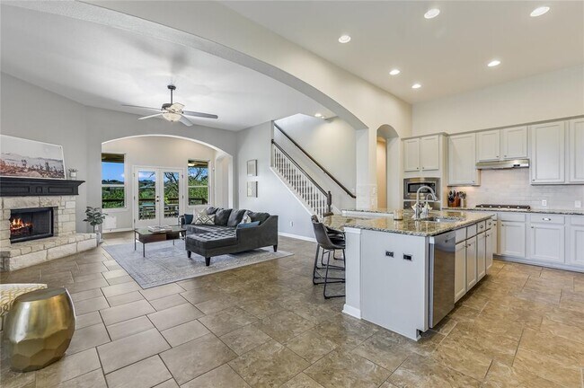 Building Photo - 696 Ledge Stone Dr