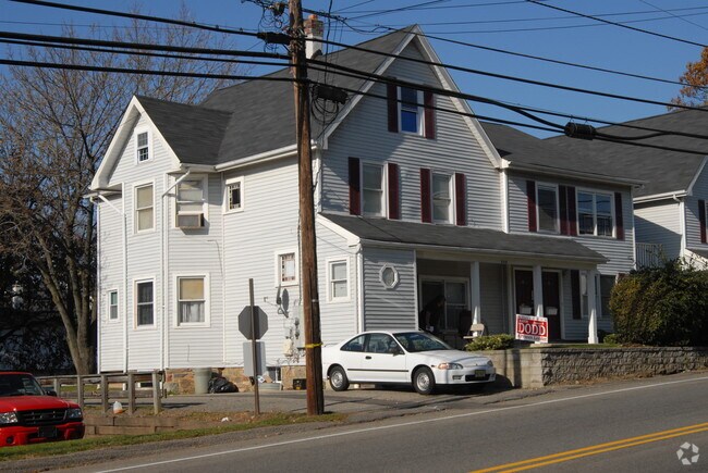 Primary Photo - 288 W Clinton St