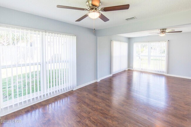 Building Photo - 403 E Gulf Blvd