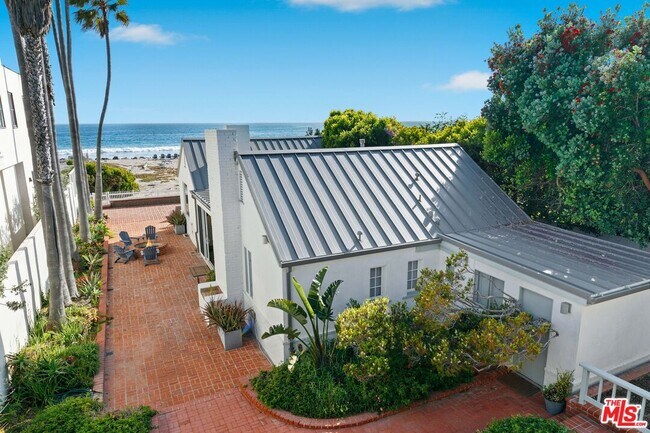 Building Photo - 30830 Broad Beach Rd