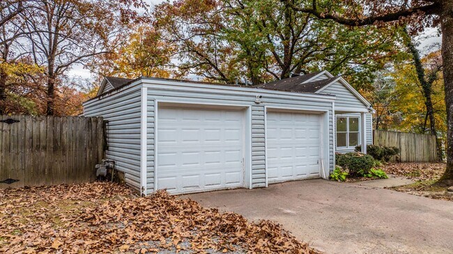 Building Photo - Charming Midtown Little Rock Home on Corner Lot – 3BR/2BA + Garage