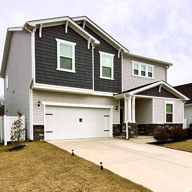 Building Photo - 146 Willow Grove Ln