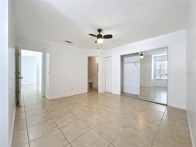 Building Photo - 645 Stafford Terrace