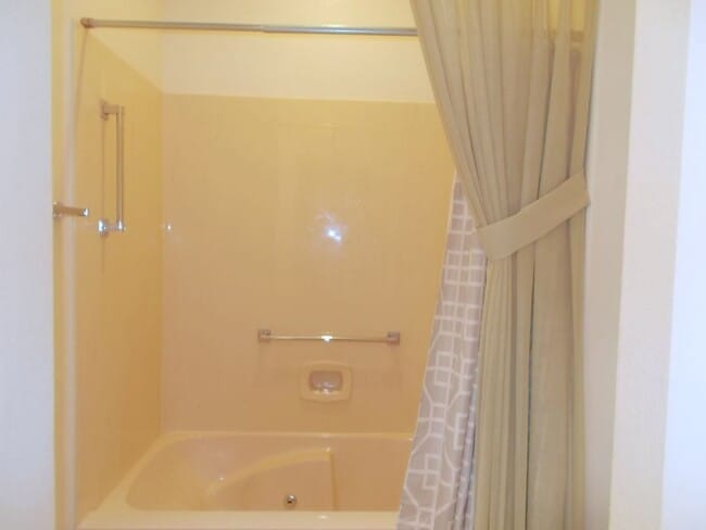 Building Photo - Single-Story Townhome with Golf Course Views in Summerlin