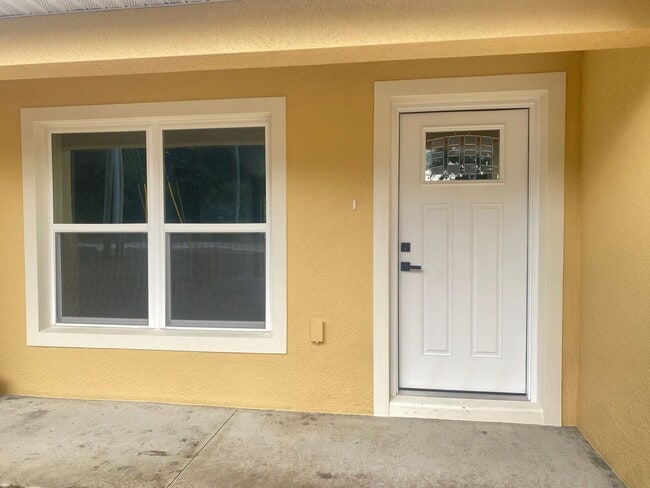 Building Photo - New 3/2 Home in Summerfield!