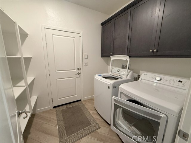 Building Photo - 39613 Taffala Dr