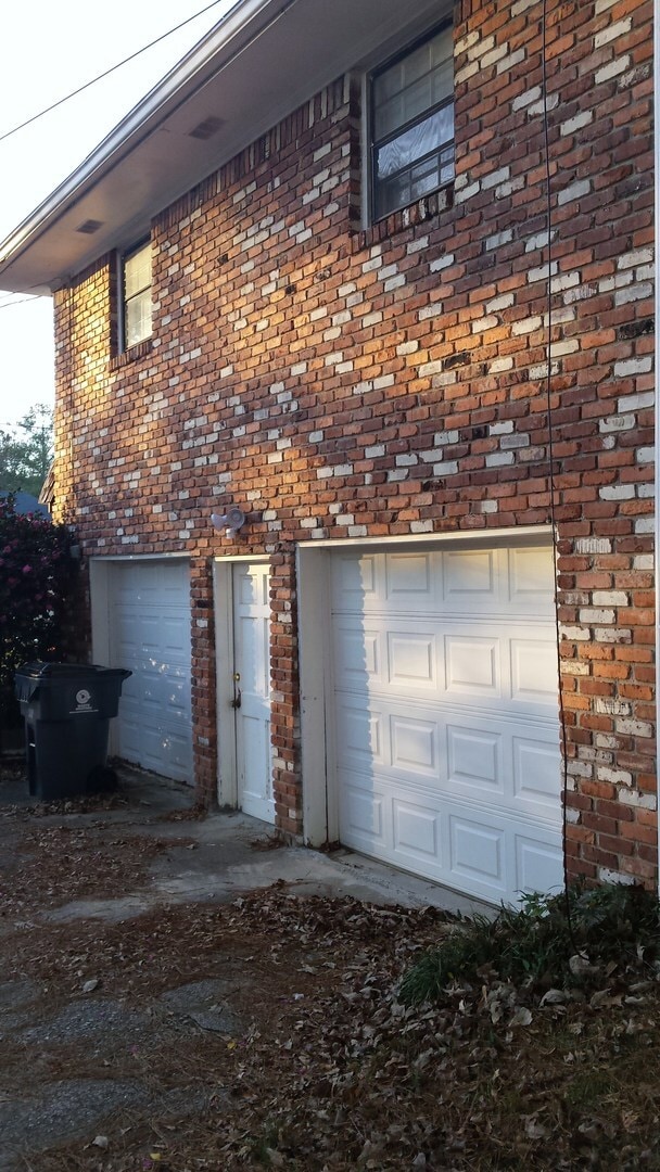 Building Photo - 3 bedroom 2 bath home