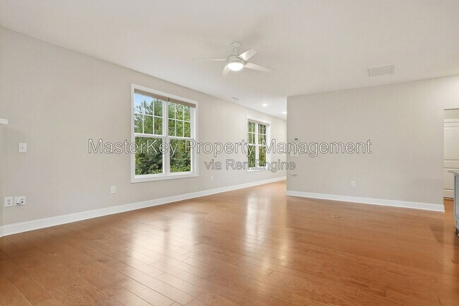 Building Photo - 583 Rowanwood Wy