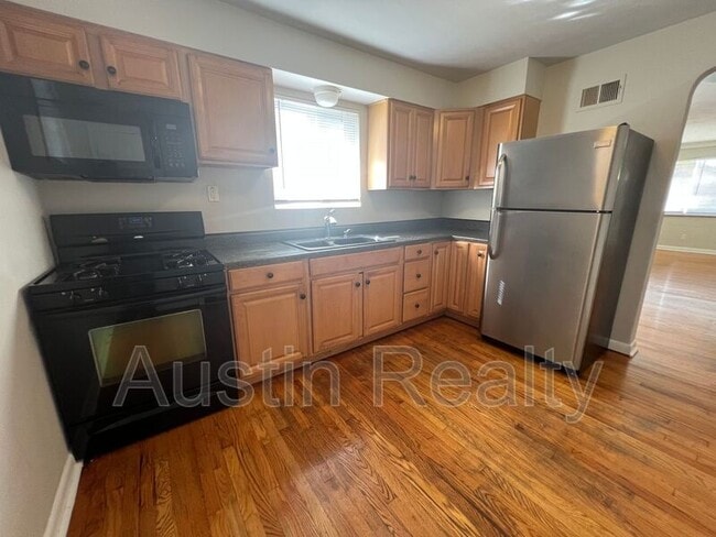 Building Photo - 4436 Picajune Ave