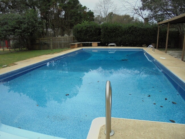 Building Photo - 402 Melbourne Dr