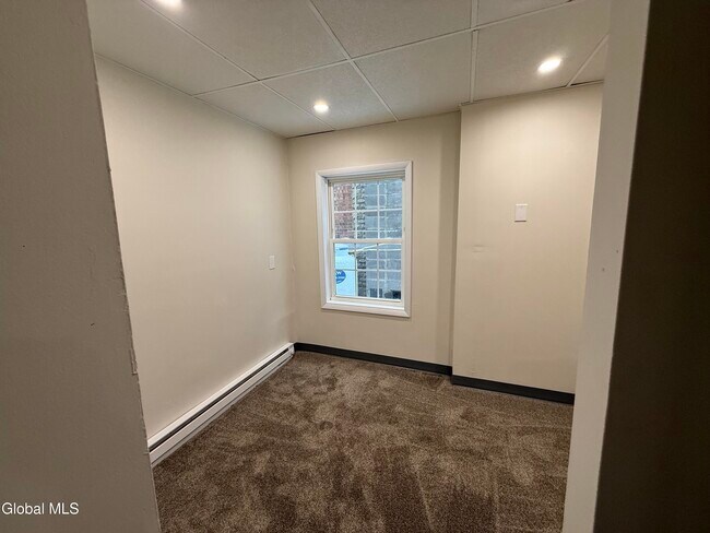 Building Photo - 734 Hudson Ave