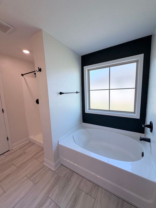 Building Photo - 219 Otters Rdg Dr