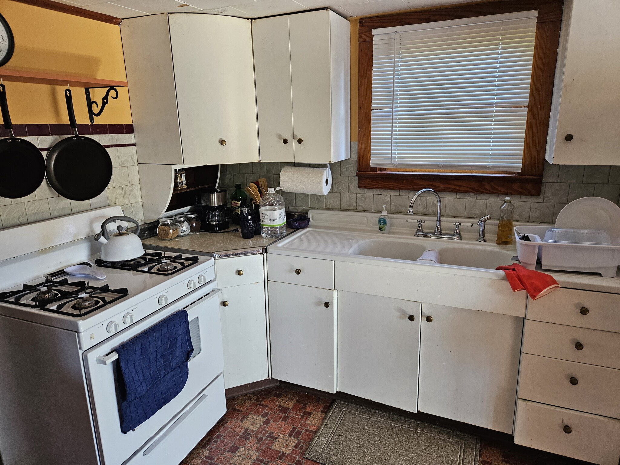 Building Photo - 66 Long Pond Rd S