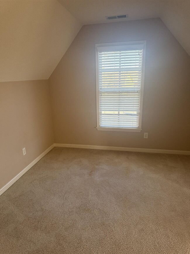 Building Photo - 455 Hunters Mill Cove