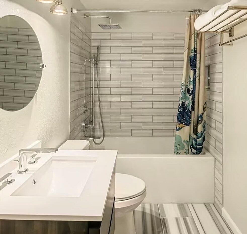 Building Photo - 2244 13th Ave W