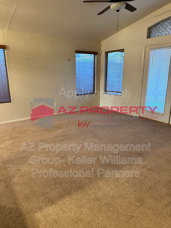 Building Photo - 16802 W Tonbridge St