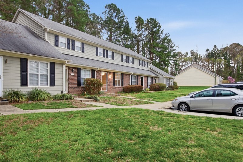 Building Photo - 10 Hartford Ct